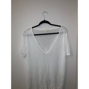 UO white T shirt